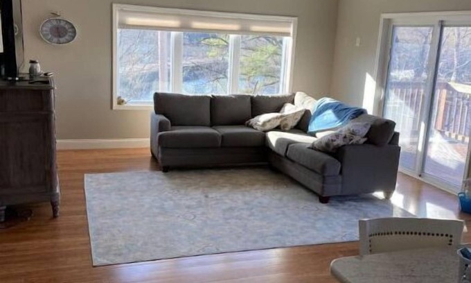 Scio House | Bright 2-bedroom lake view home