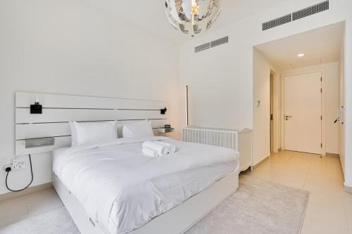 Dubai Villa | Bright and Airy 2BR, Family-Friendly with Pool and Gym