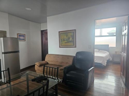 Curridabat Apartment | Bright and central apartment near Plaza del Sol