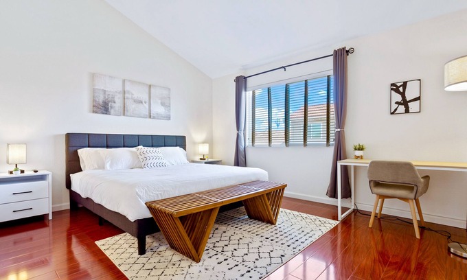 Townsend House | Bright and cozy 3BD/2.5BA in San Jose!