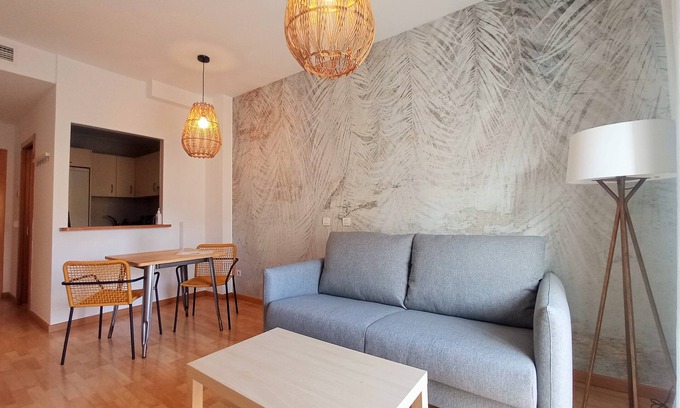 Perchel Norte Apartment | Bright apartment in downtown Malaga