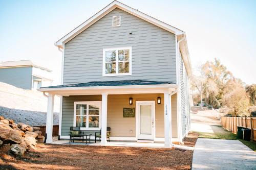 Athens House | Bright Artist's Cottage-mins To Dt,campus,stadium