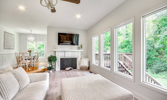 High Point House | Bright & Elegant Home in High Point w/Deck!
