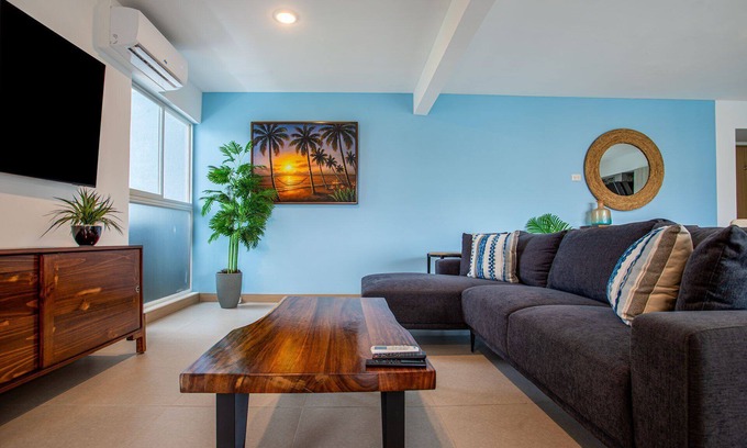 Barrio Los Villalobos Apartment | Bright & Modern Condo in Jacó – Steps from the Beach