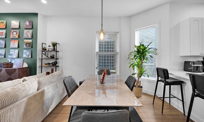 Bronzeville House | Bronzeville Jazz Room. Beautiful, cozy, centered, relaxing, rustic.