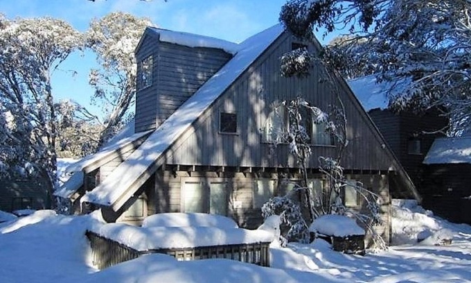 Dinner Plain Ski Chalet | Brumbys-High Country Chalet