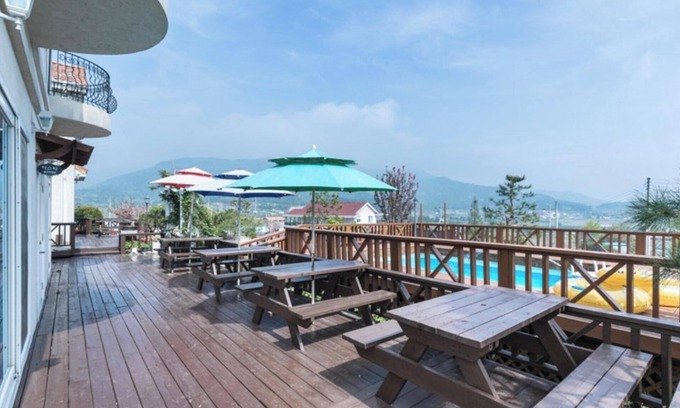 Byeonsan House | Buan Flora Pension