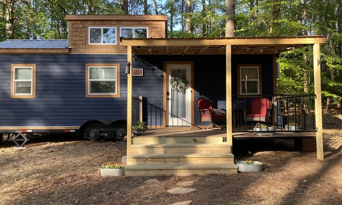 Groveoak House | Bucks Pocket Little Secret, 1 minute from hiking, 2 minute from a wonderful overlook.