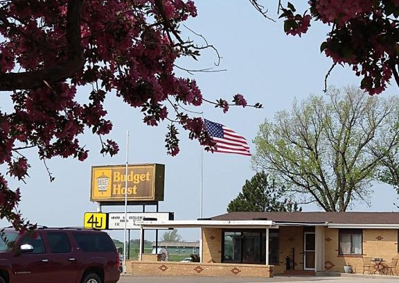 Bowman Hotel | Budget Host 4U Motel