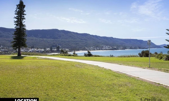 Bulli Apartment | Bulli26 Studio – Steps to Sandon Point, Cafés & Bike Path