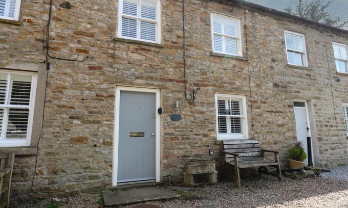 Aysgarth House | Bumblebee Cottage