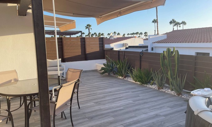 Maspalomas Villa | Bungalow with jacuzzi in Maspalomas, private garden