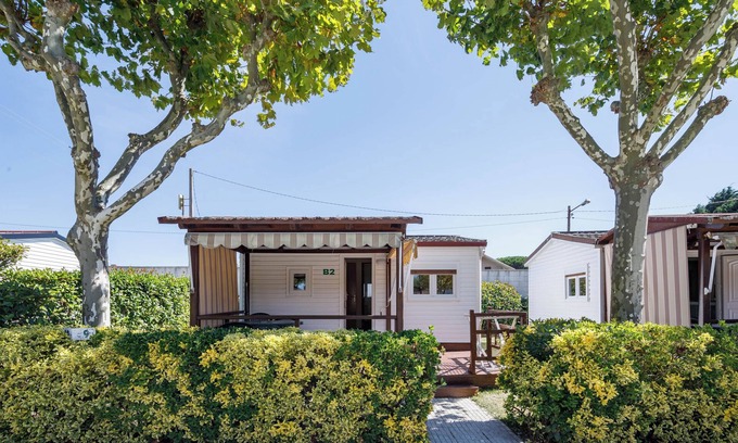 Balea House | Bungalow 'B' with Private Pool, Private Terrace and Wi-Fi