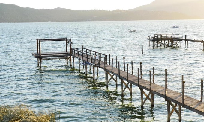 Clearlake House | Bungalow on the lake