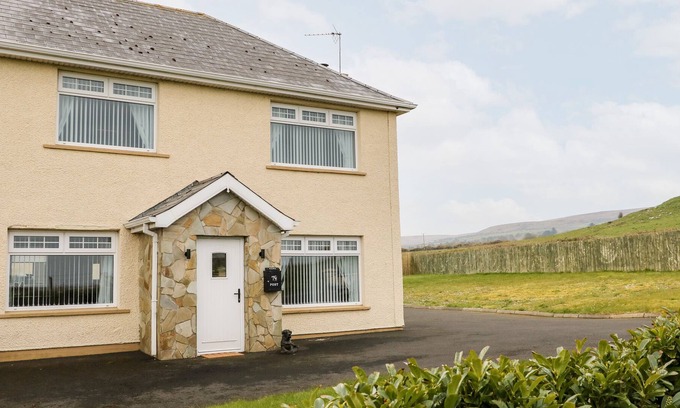 Coleraine House | BURRENMORE RETREAT, family friendly, with open fire in Castlerock