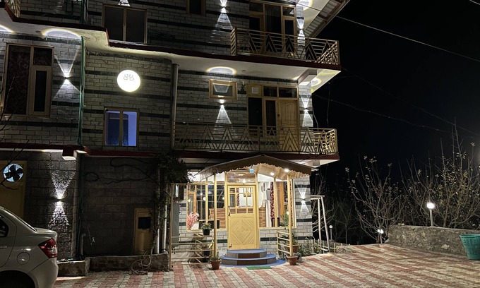 Burwa House | Burwa Breeze By Winsum Stays