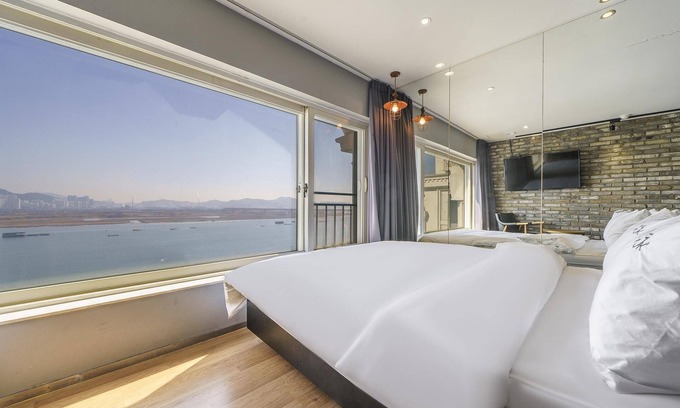 Gangseo District Hotel | Busan Myeongji Oceanview JK Hotel