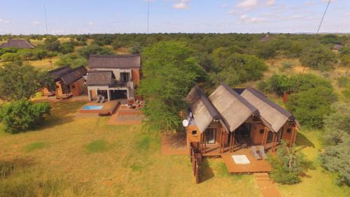 Leeupoort Villa | Bush Lodge Zebula 82 - 2 x 2B Chalets
