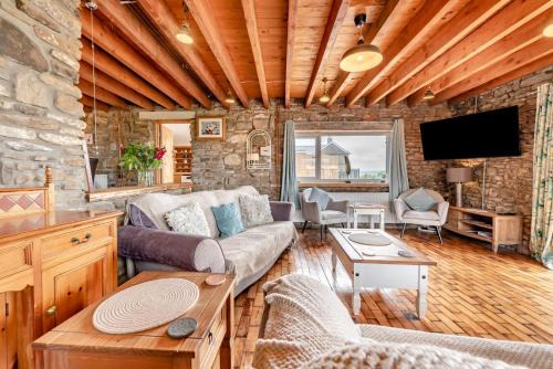 Port Talbot House | Bwlch Farm Lodge