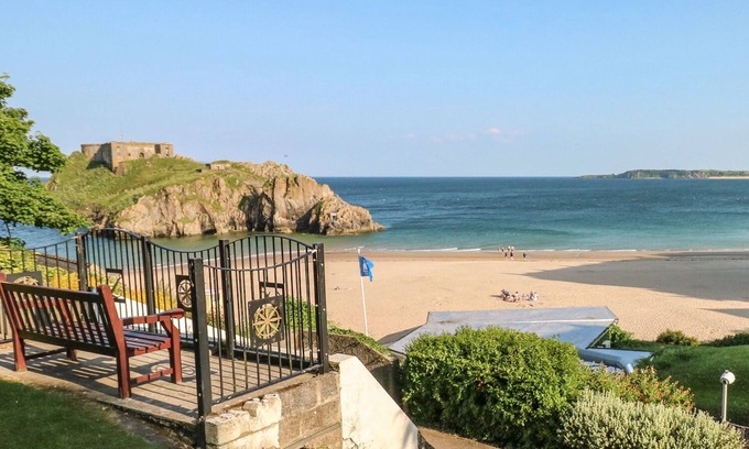 Haverfordwest Cottage | Bwthyn Canol