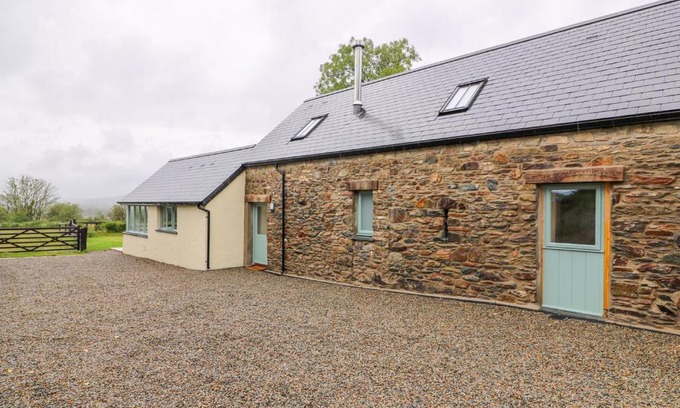 Crymych House | Bwthyn Eisteddfa Fach