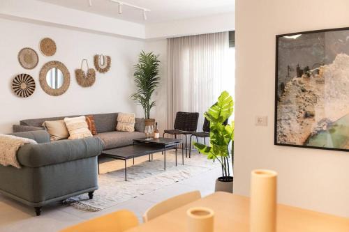 Mateh Asher Apartment | By the Beach - דירת נופש מדהימה באכזיב עם מרפסת ונוף לים- צמודה לחוף - 3Bdrm apartment with balcony and Sea View near Achziv Beach