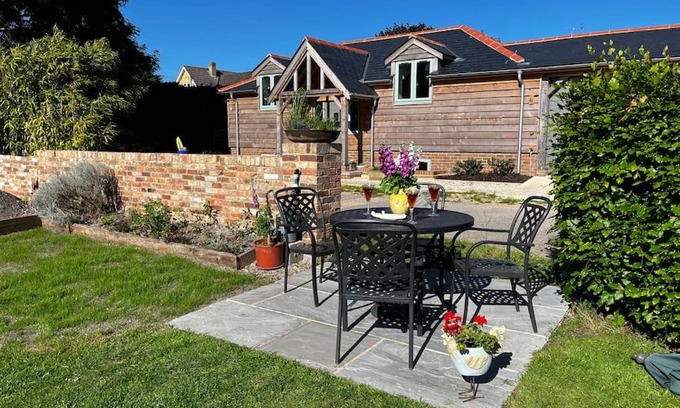 New Forest District Apartment | Byre - Farm Cottage on 9 acre Equestrian Small Holding