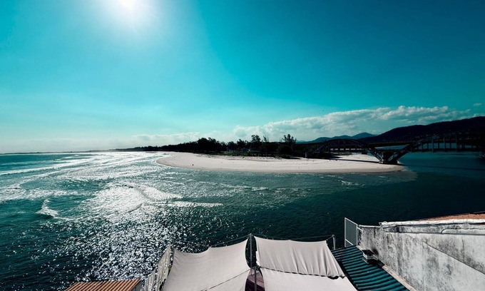 Barra de Guaratiba Hotel | Céu Beach club