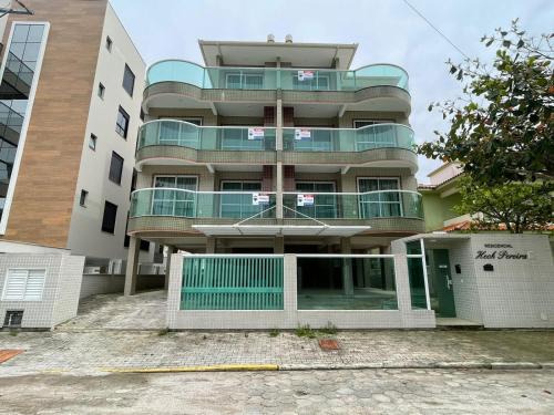 Joao Neiva Apartment | cód 36 · Apartamento a 80 metros do mar com sacada