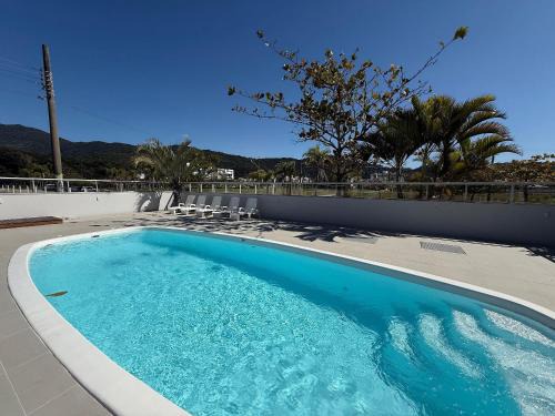 Governador Celso Ramos Apartment | cód 77 · Amplo apartamento a 80 metros do mar