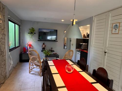 Mar de Ajo Apartment | Cómodo estudio mono ambiente en casa familiar