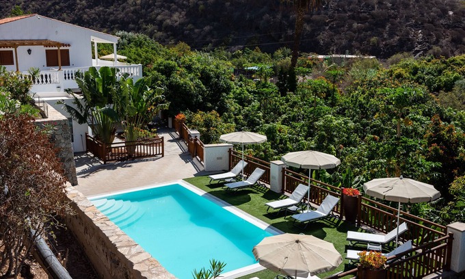 Mogan House | C-2/HOUSE IN THE COUNTRYSIDE WITH SWIMMING POOL, ON A FRUIT FARM AT 3 KMS.DE PUERTO MOGÁN