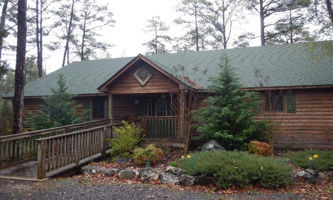 Mount Ida House | C20, Three bedroom, three bath log-sided, luxury Harbor North cottage with hot tub cottage