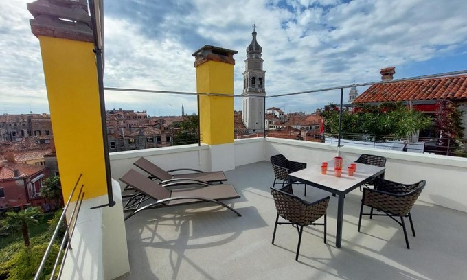 Castello Apartment | Ca' Francesca Suite Terrace in Venice