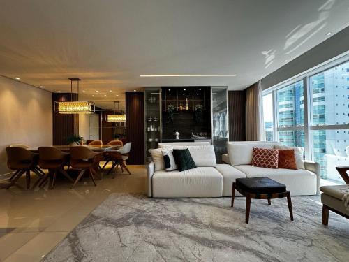 Pioneiros Apartment | CA03- 4 Suítes | Alto Padrão | 2 Vagas Garagem