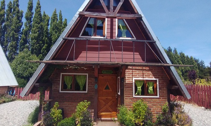 Dina Huapi Cabin | Cabaña Ñirihuau Complejo Alentue