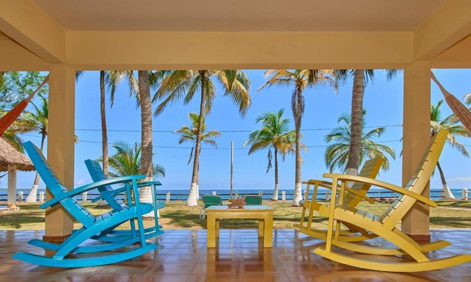 San Antero House | Cabaña El Refugio