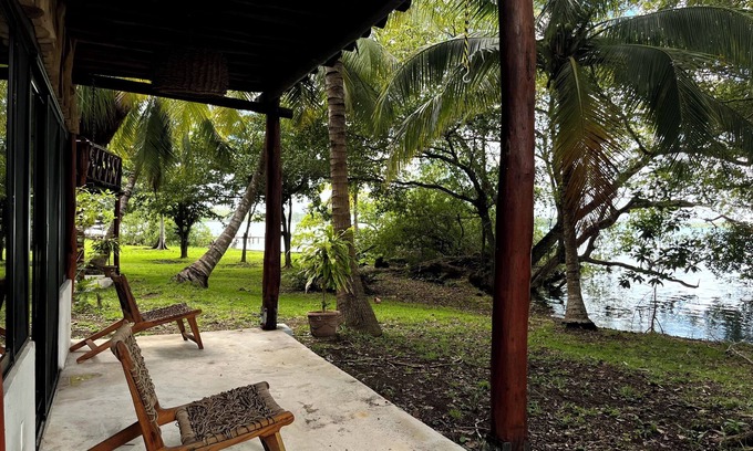 Huay-Pix Cottage | Cabaña entre árboles y lago, cerca de casinos y Zona Libre de Belice 3