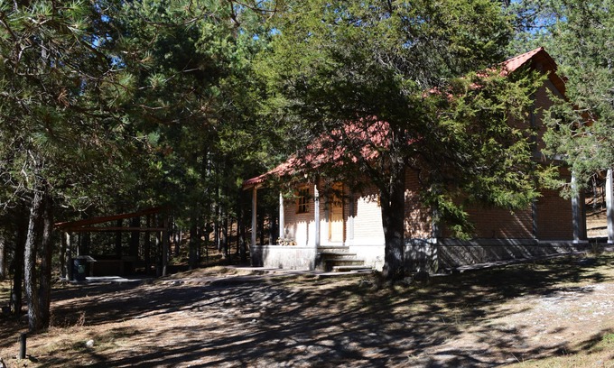 Pueblo Nuevo Cabin | Cabaña Familiar en el Bosque Parque La Pirámide