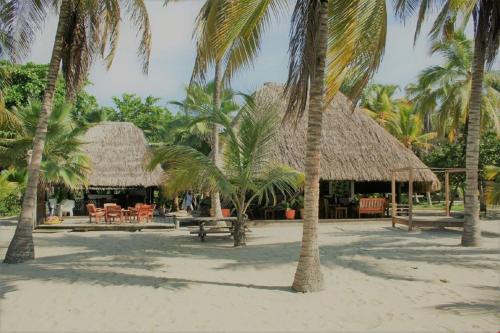 San Antero House | Cabaña frente al mar en la playa del Calao