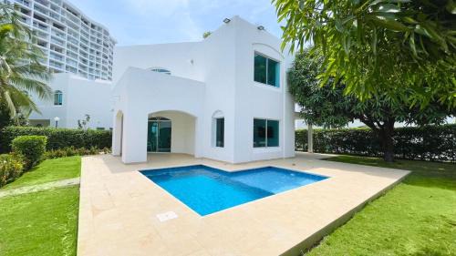 Urb Plenomar House | Cabaña ideal con piscina propia y salida al mar