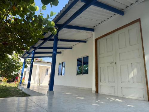 San Antero House | Cabaña MARDELA Casa de Playa