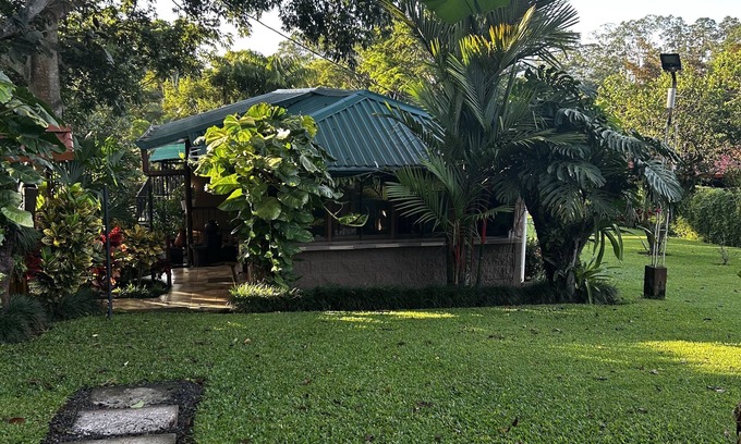 Alajuela Villa | Cabaña Rodeada de Naturaleza en Tambor de Alajuela