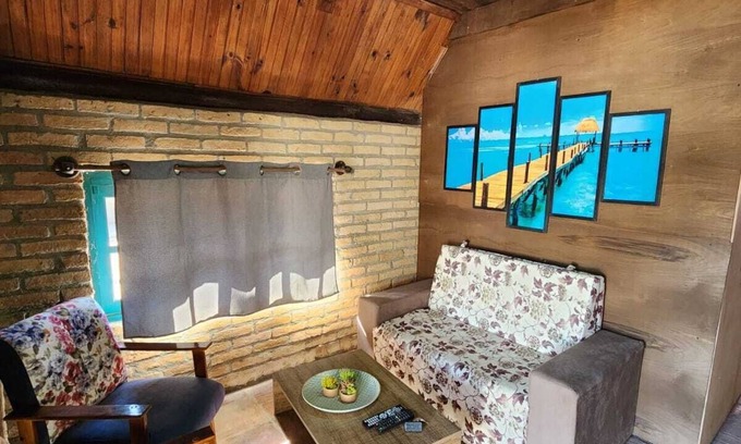 Puimayen Cabin | Cabaña Verde. La Mano