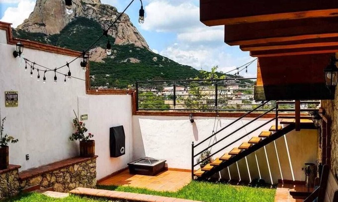 Bernal Hotel | CABAÑAS BIG MOUNTAIN