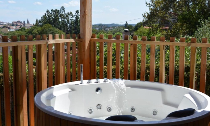 Santiago de Compostela Other | Cabañas Compostela - Cabaña La Catedral con bañera de hidromasaje