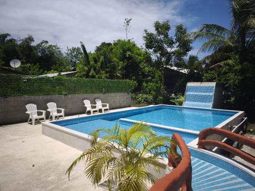 Tortuguero Hotel | Cabañas Daneysha