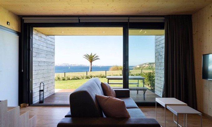 Oleiros House | Cabañas de Canide