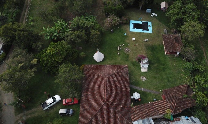 Ginebra Cabin | CABANA 4 PERSONAS - Ginebra glamping a 10 minutos de ginebra.