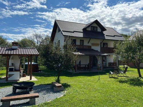 Viseu de Jos Ski Chalet | Cabana Umbra Brazilor